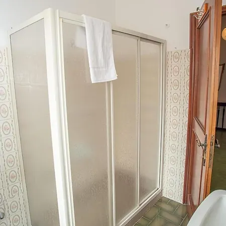 Fuoriporta Affitti Brevi - Giovenale Grande Apartamento Parma