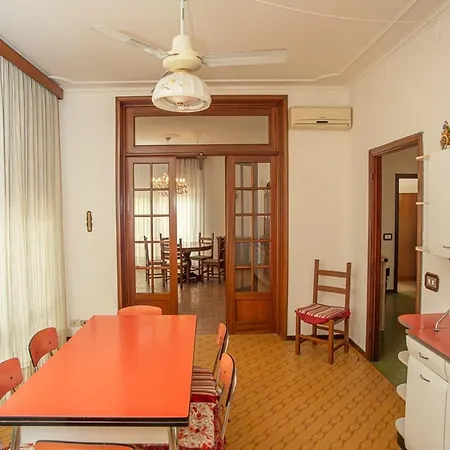 Fuoriporta Affitti Brevi - Giovenale Grande * Parma