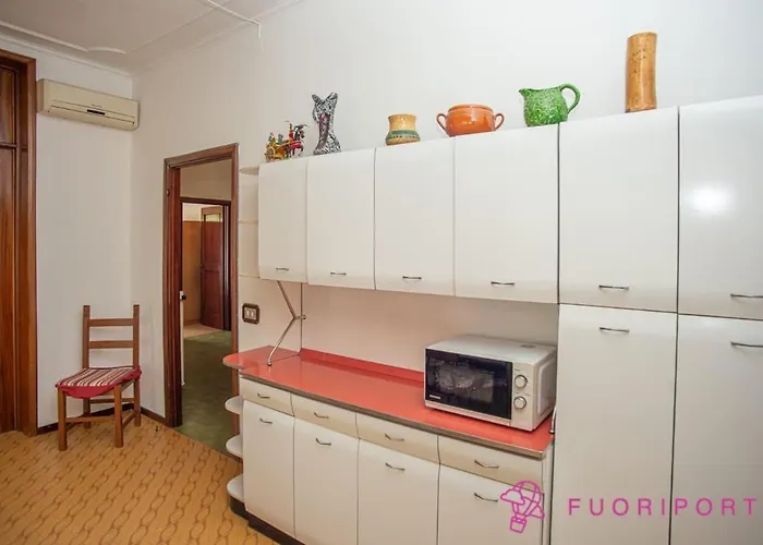 Fuoriporta Affitti Brevi - Giovenale Grande Apartment Parma