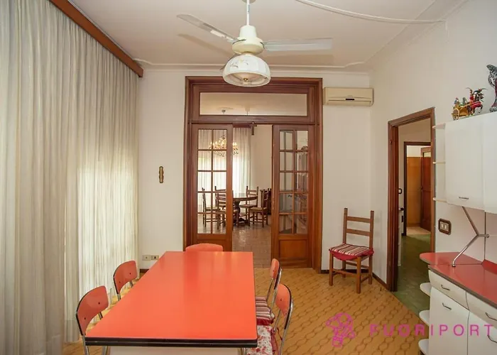 Fuoriporta Affitti Brevi - Giovenale Grande Parma